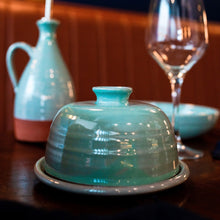Load image into Gallery viewer, Round Butter Dish